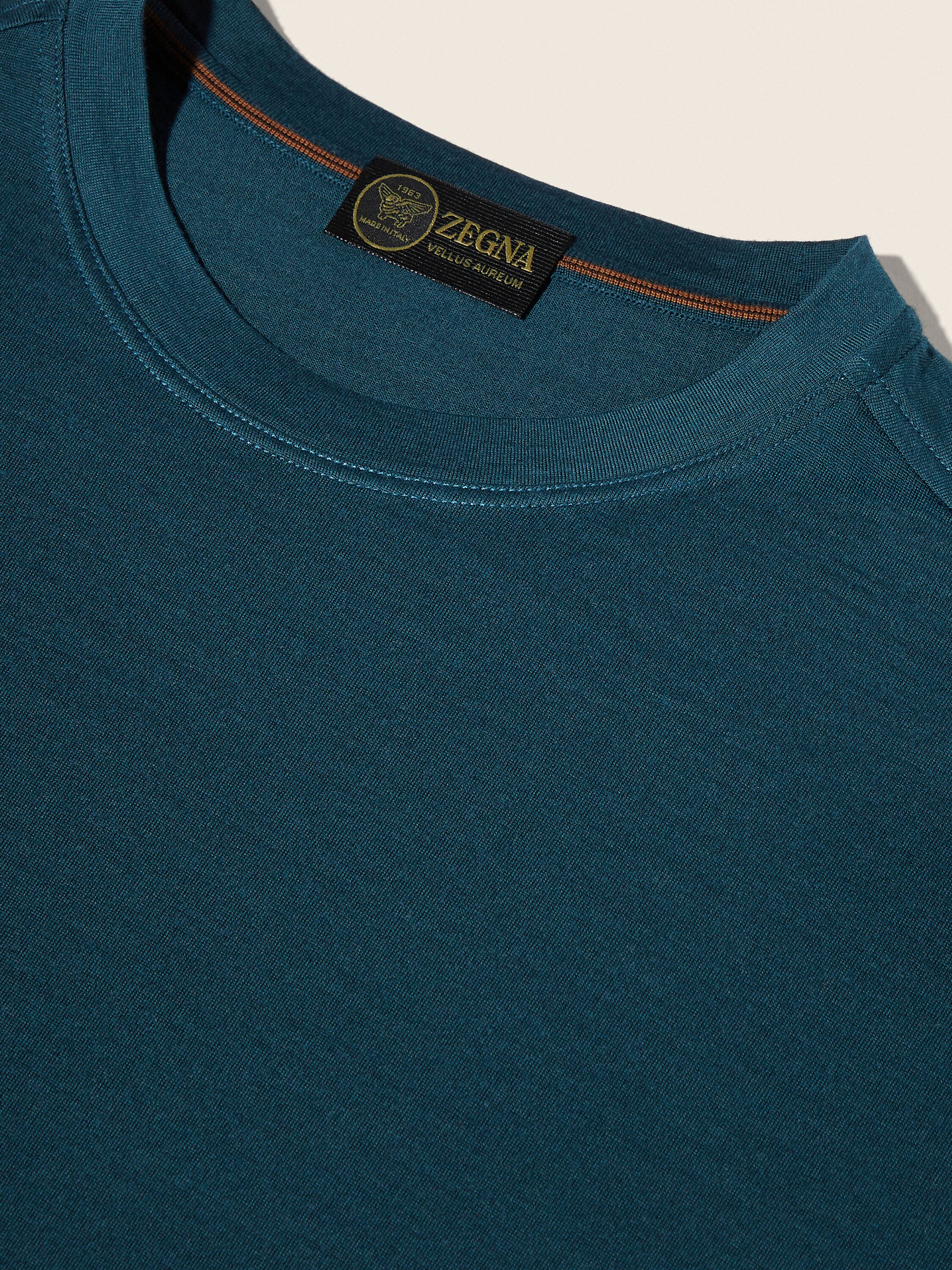 Dark Green Vellus Aureum T-Shirt Product detail photo #5