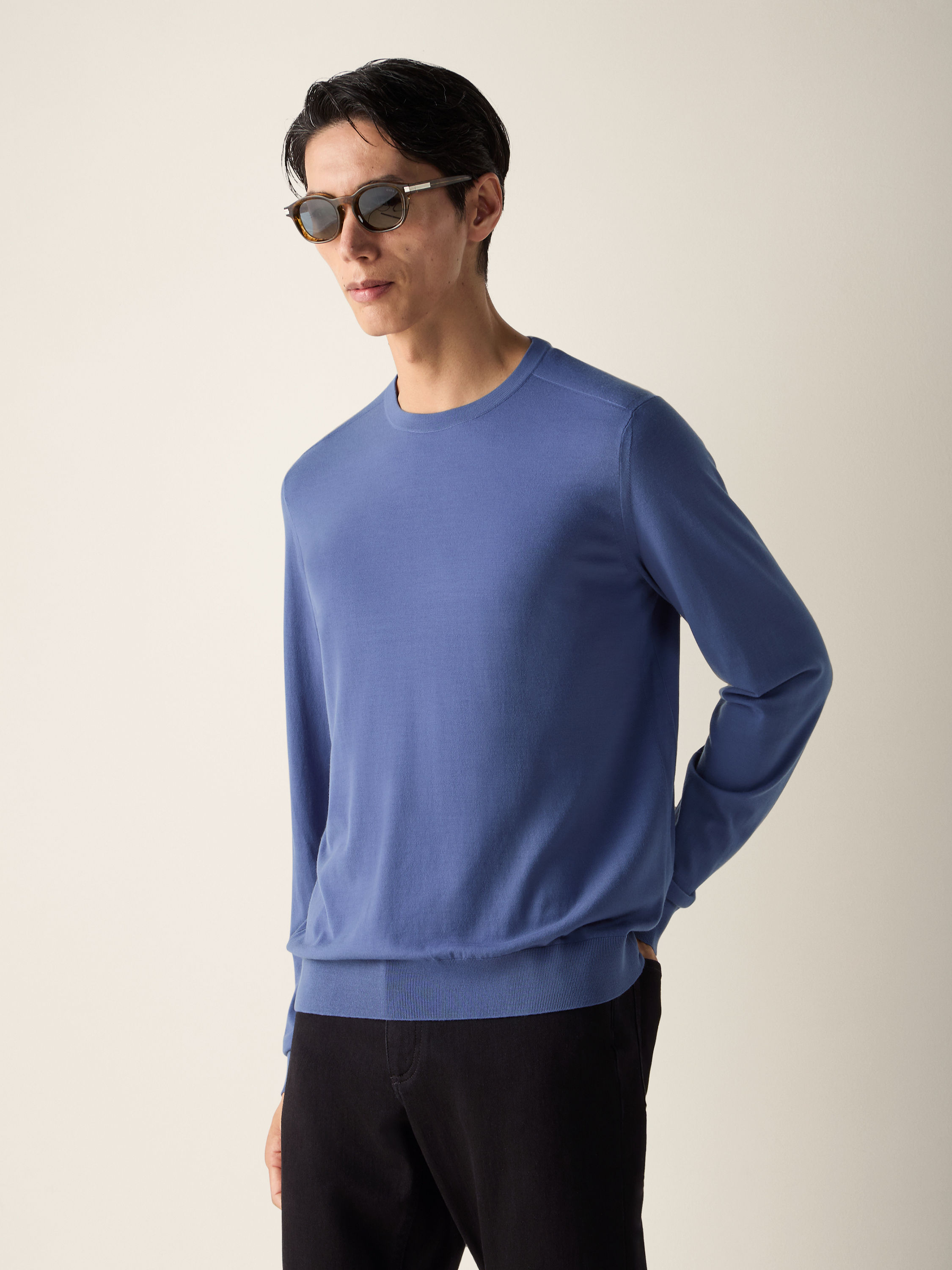 Lilac Vellus Aureum Crewneck Product detail photo #2