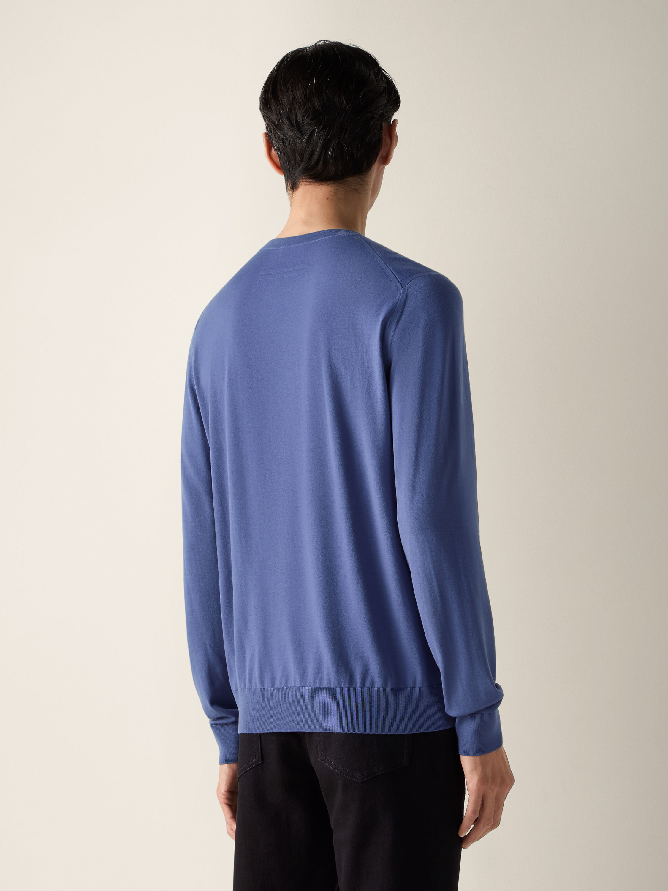 Lilac Vellus Aureum Crewneck Product detail photo #4