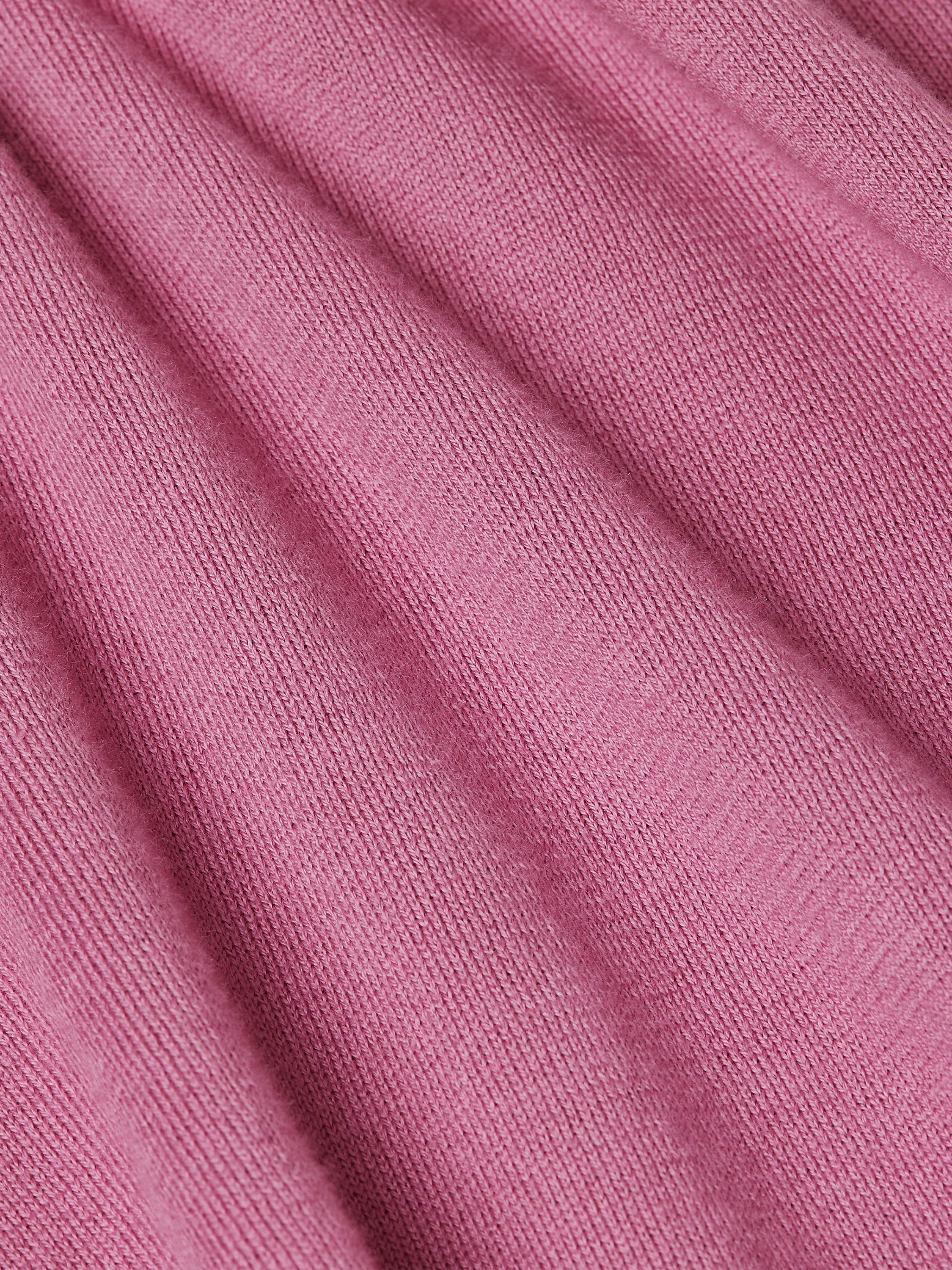 T-Shirt aus Premium Cotton in Rosa Detailfoto #3 des Produkts