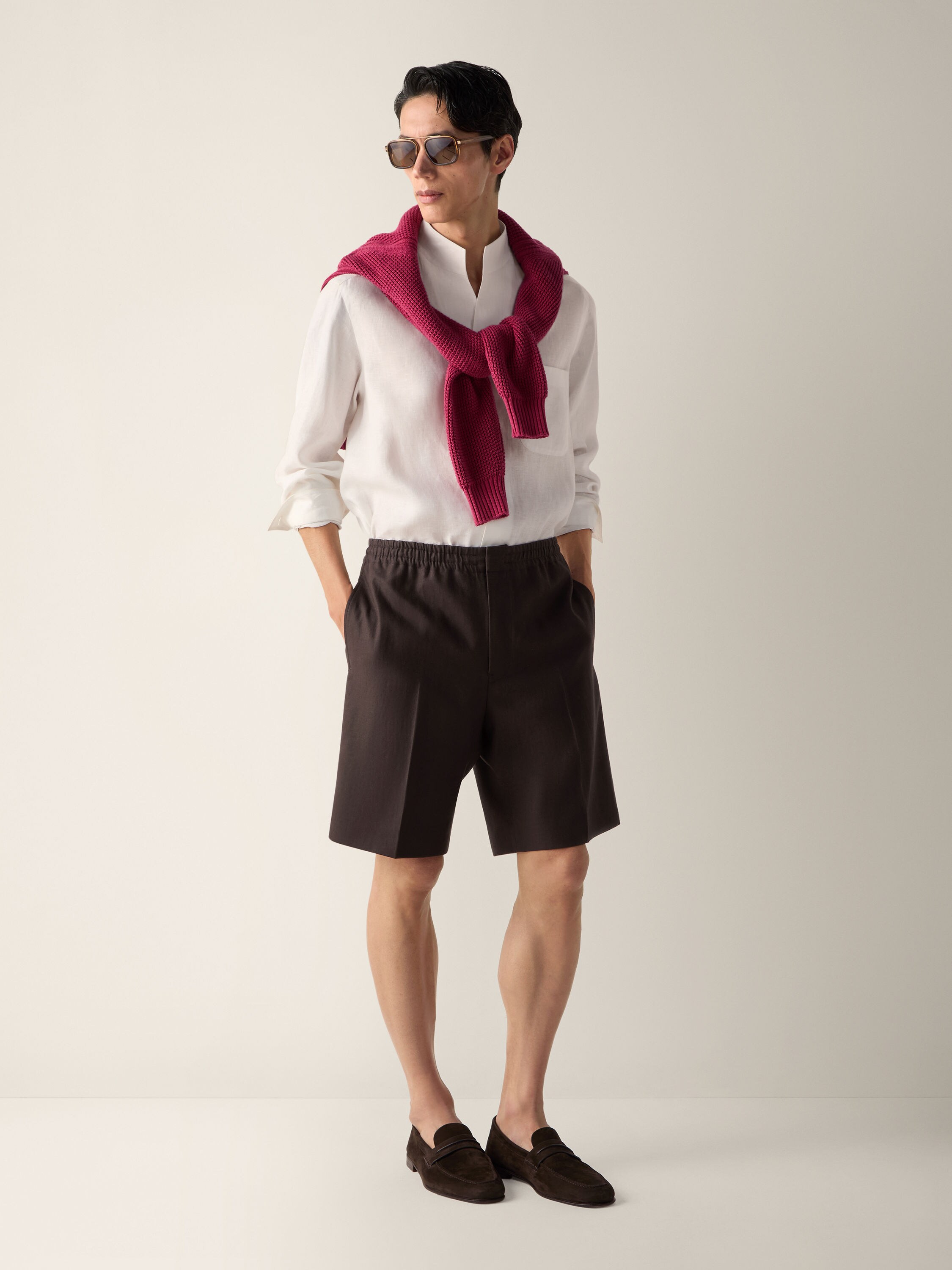 Short in Oasi Lino Marrone Scuro Foto #2 di dettaglio del prodotto