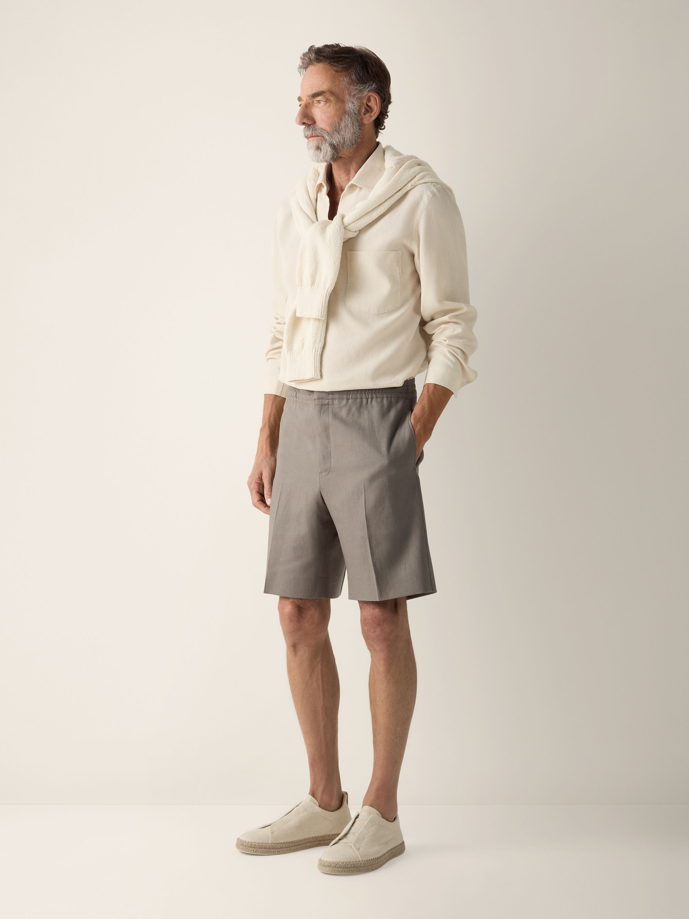 Short in Oasi Lino Tortora Scuro Foto #2 di dettaglio del prodotto