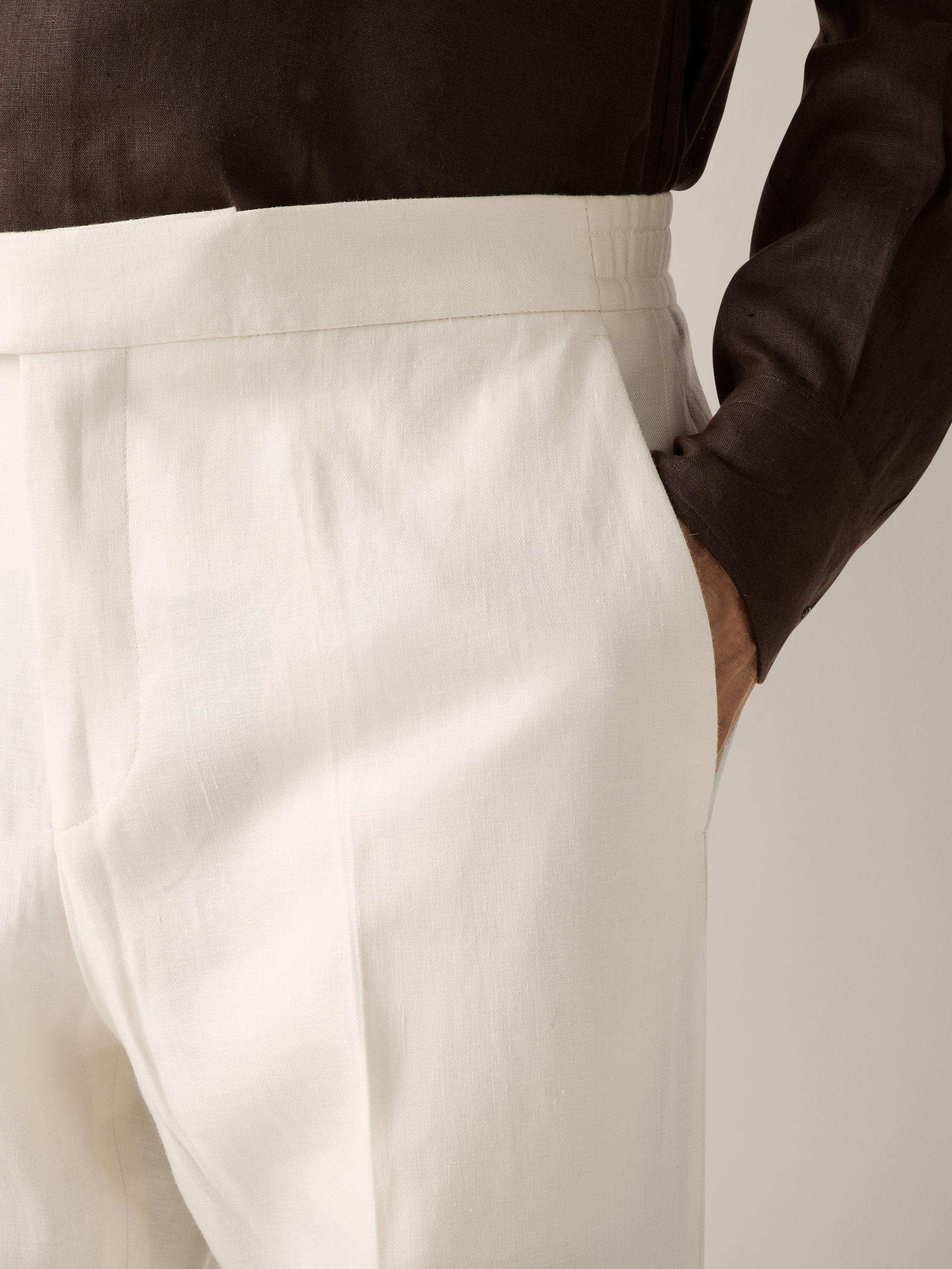 White Oasi Lino Pants Product detail photo #1