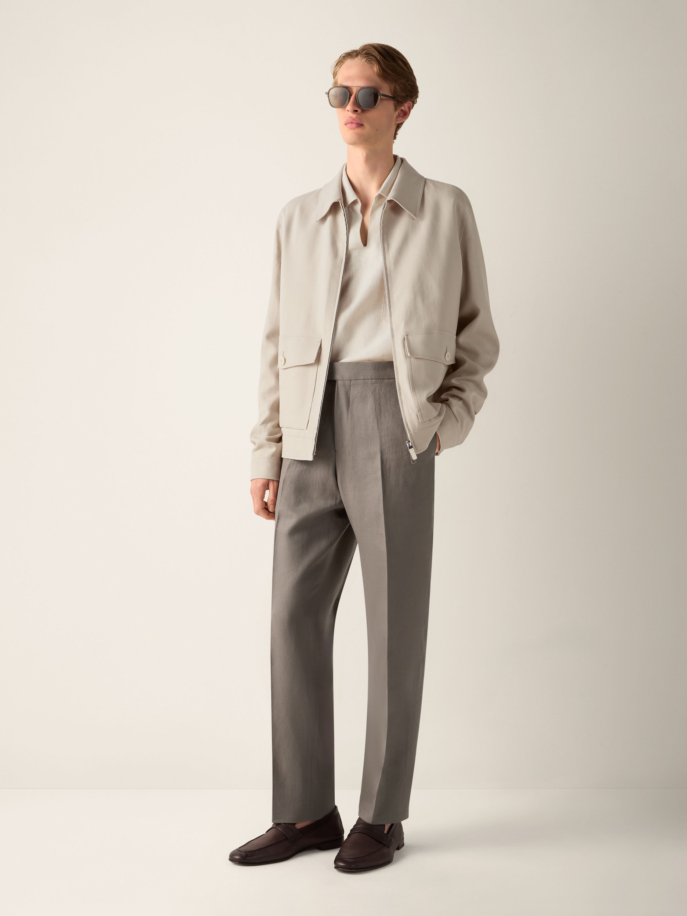 Dark Taupe Oasi Lino Pants Product detail photo #2