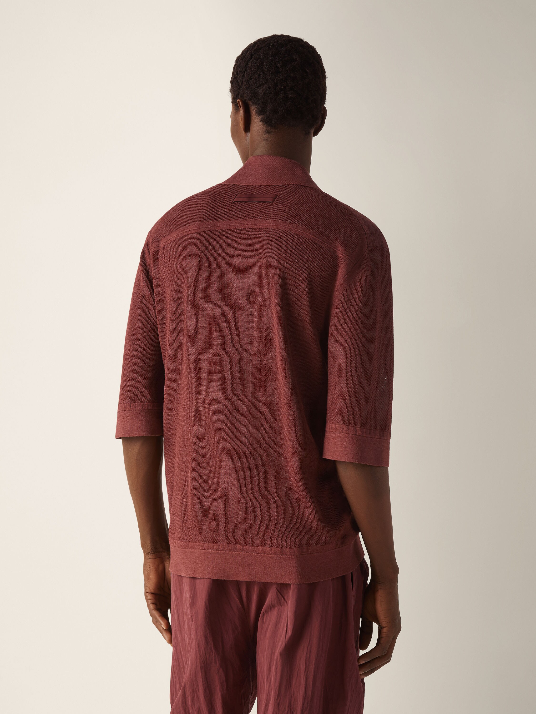 Poloshirt aus Oasi Lino in Dunkelweinrot Detailfoto #5 des Produkts