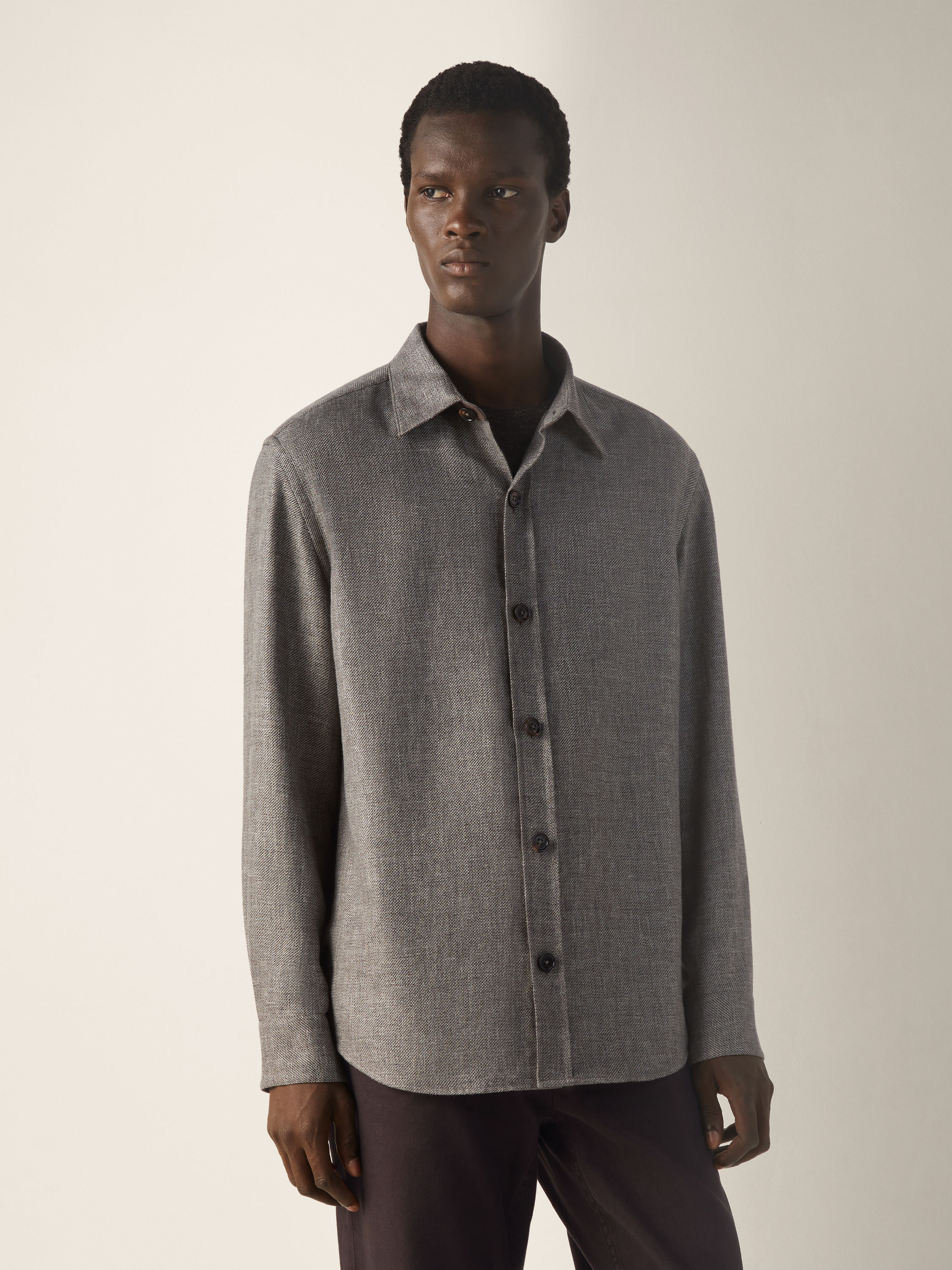 Hemdjacke aus Kaschmir, Leinen und Seide Detailfoto #3 des Produkts