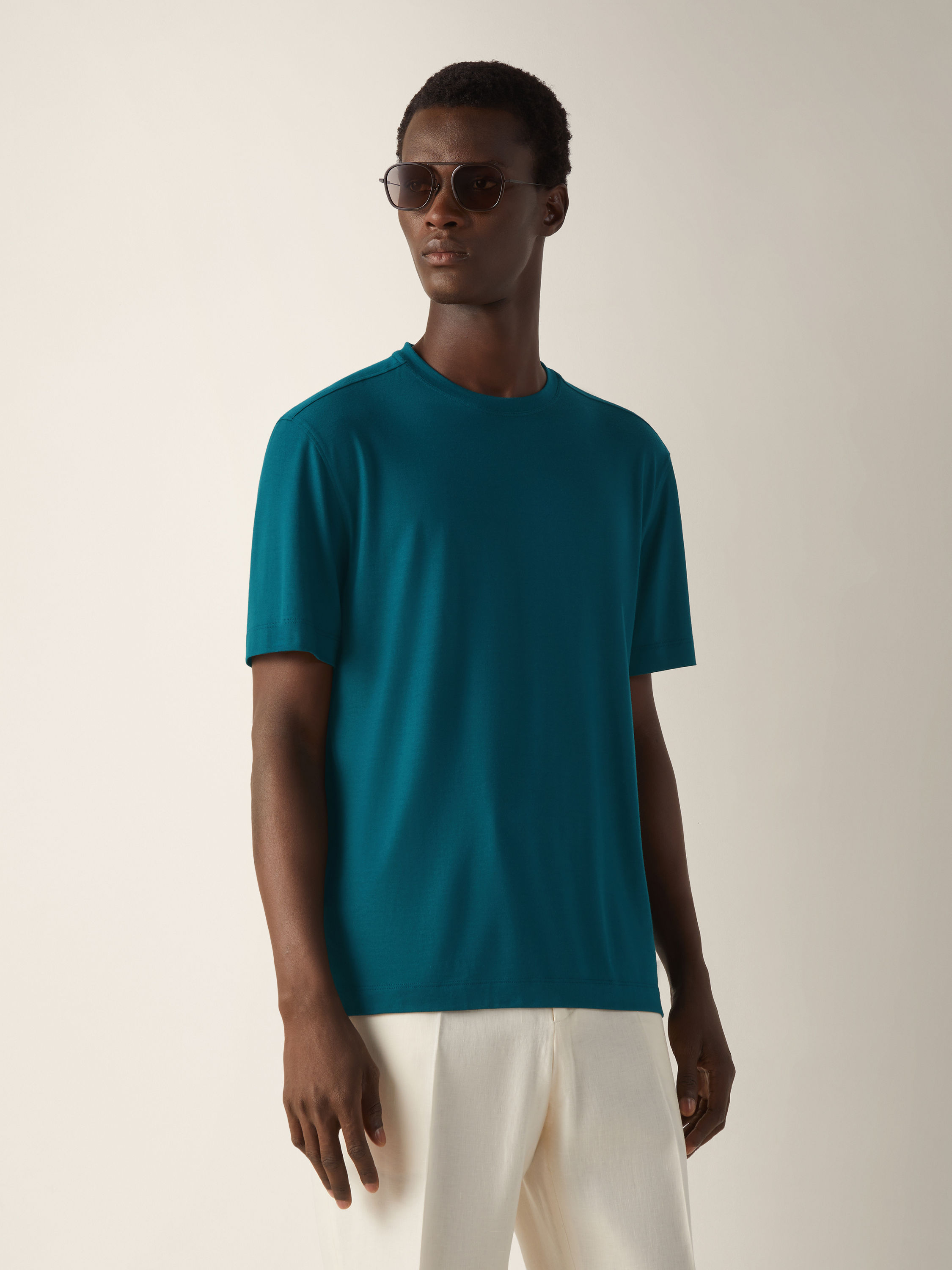 T-Shirt aus Vellus Aureum in dunklem Aquamarin Detailfoto #2 des Produkts