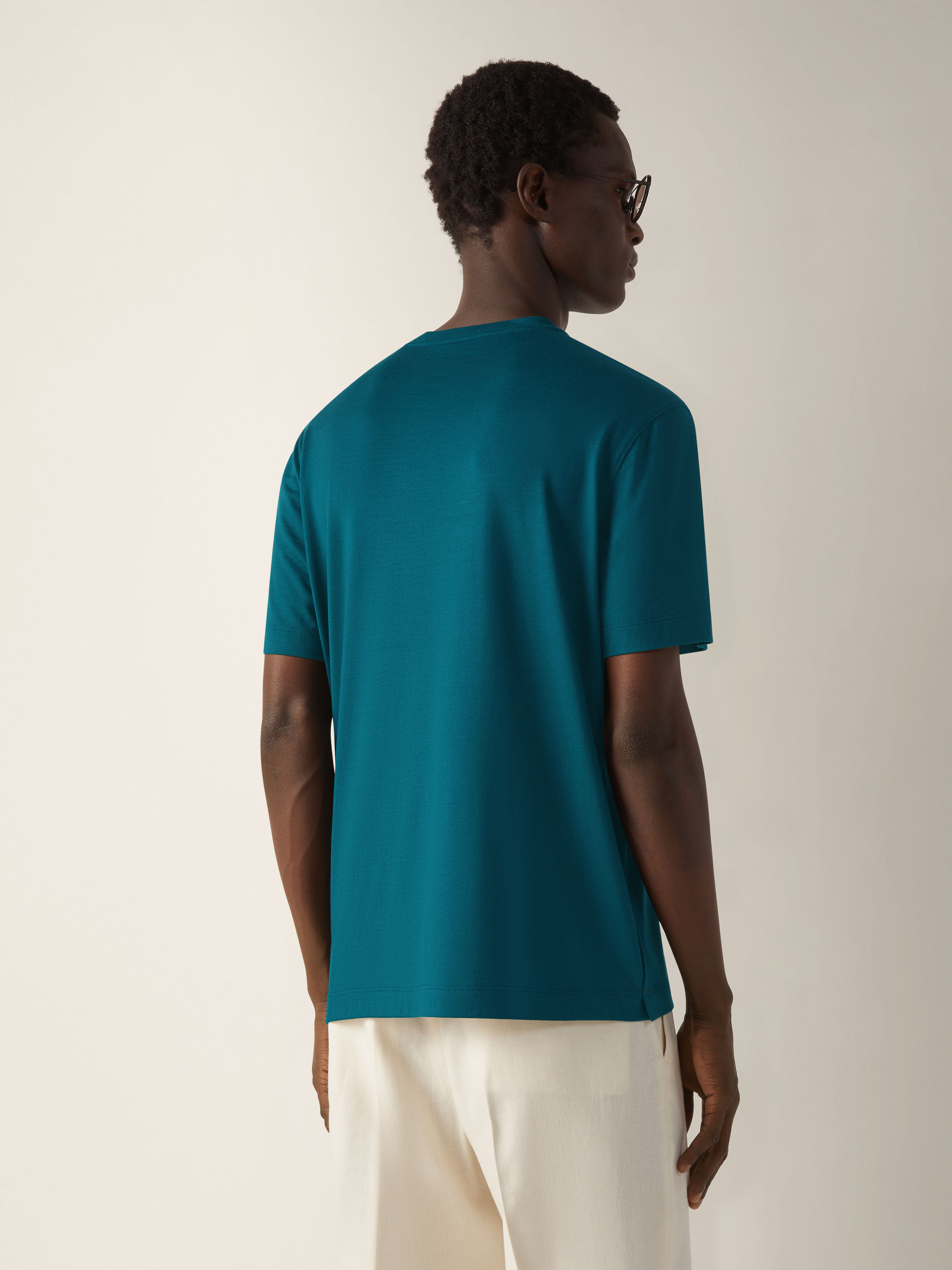 T-Shirt aus Vellus Aureum in dunklem Aquamarin Detailfoto #3 des Produkts