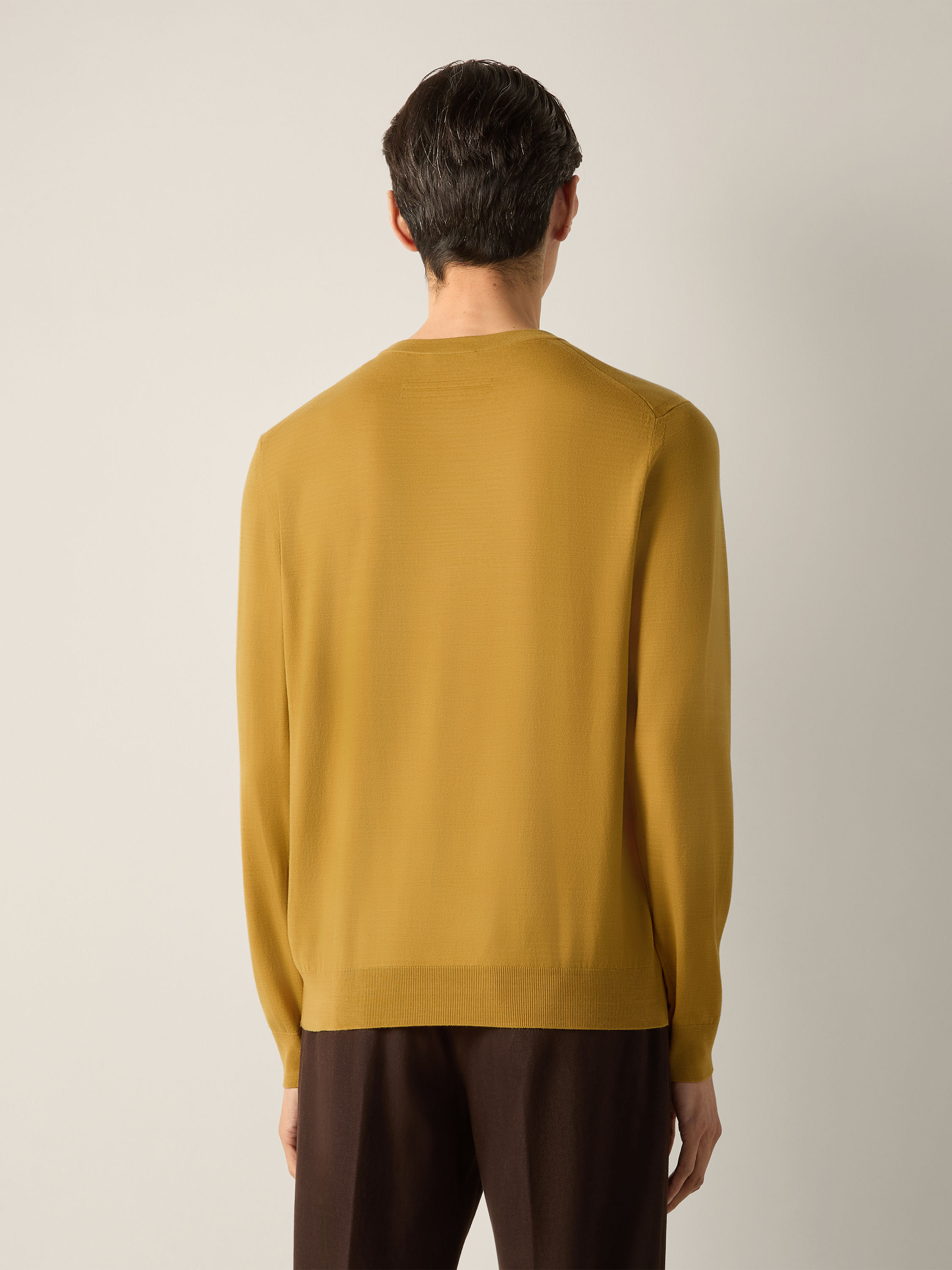 Yellow Vellus Aureum Crewneck Product detail photo #5