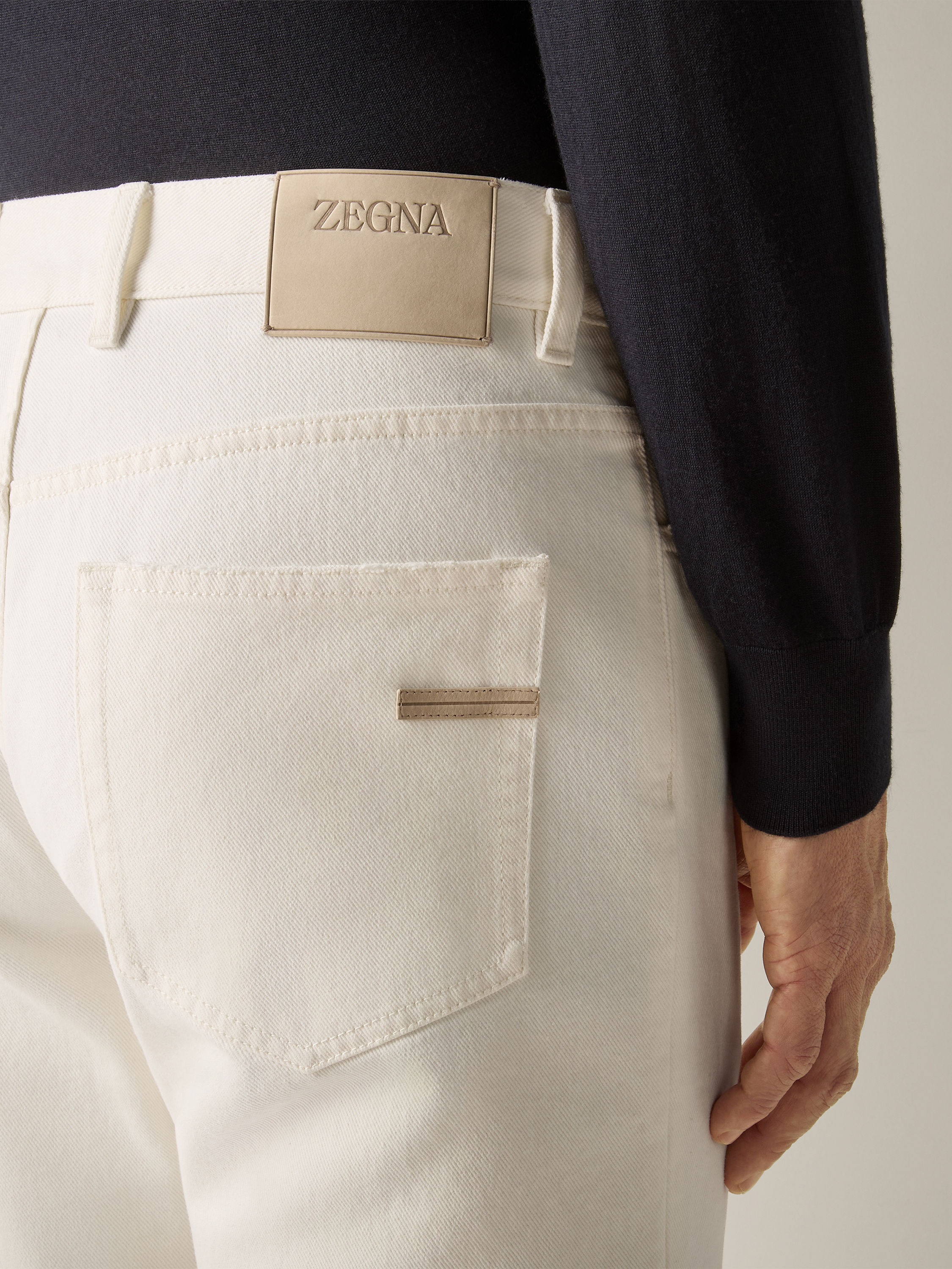 White Cotton Roccia Jeans Product detail photo #1