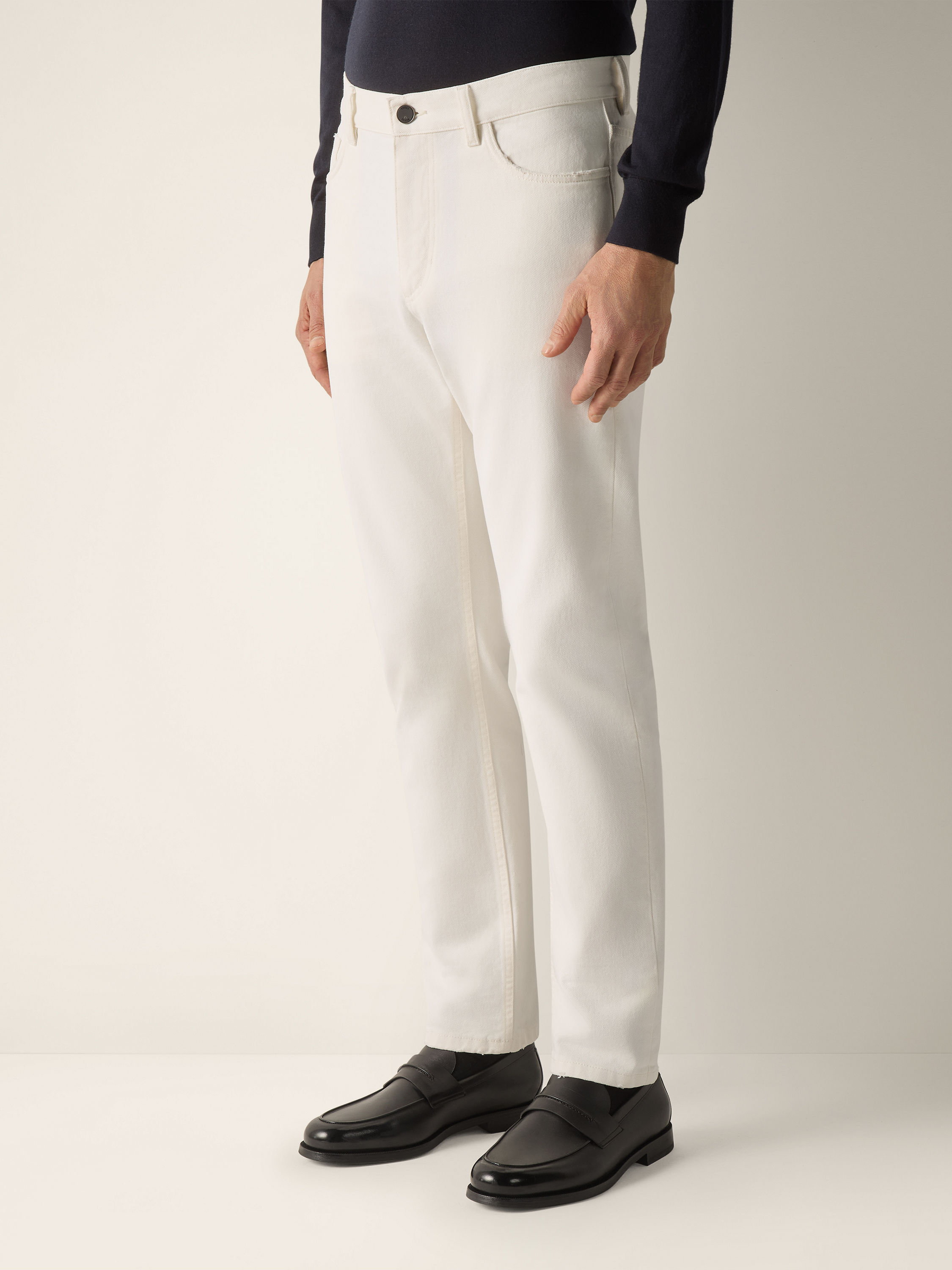 White Cotton Roccia Jeans Product detail photo #3