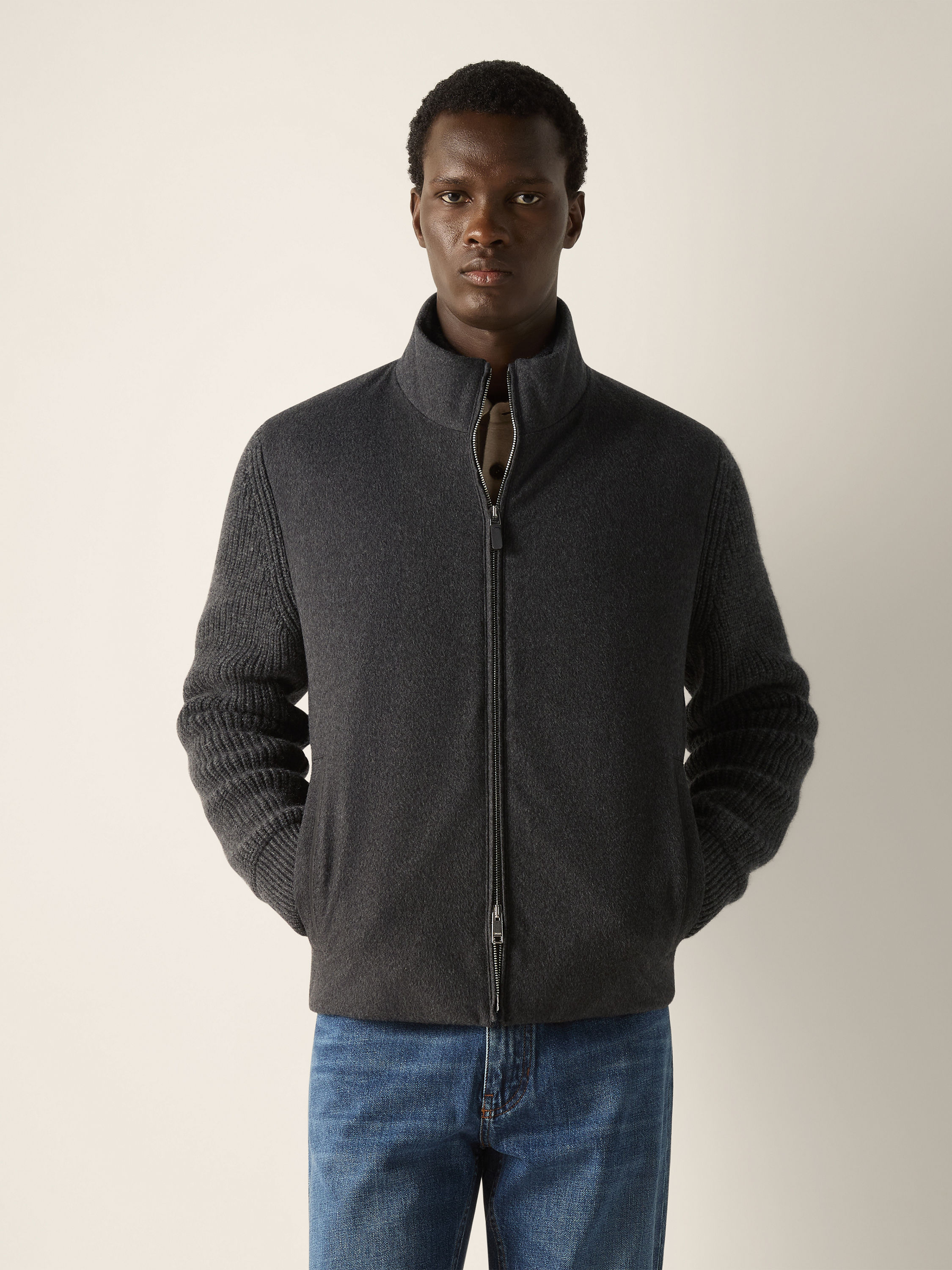 Cardigan con Zip Intera in Oasi Cashmere Grigio Scuro Mélange Foto #3 di dettaglio del prodotto