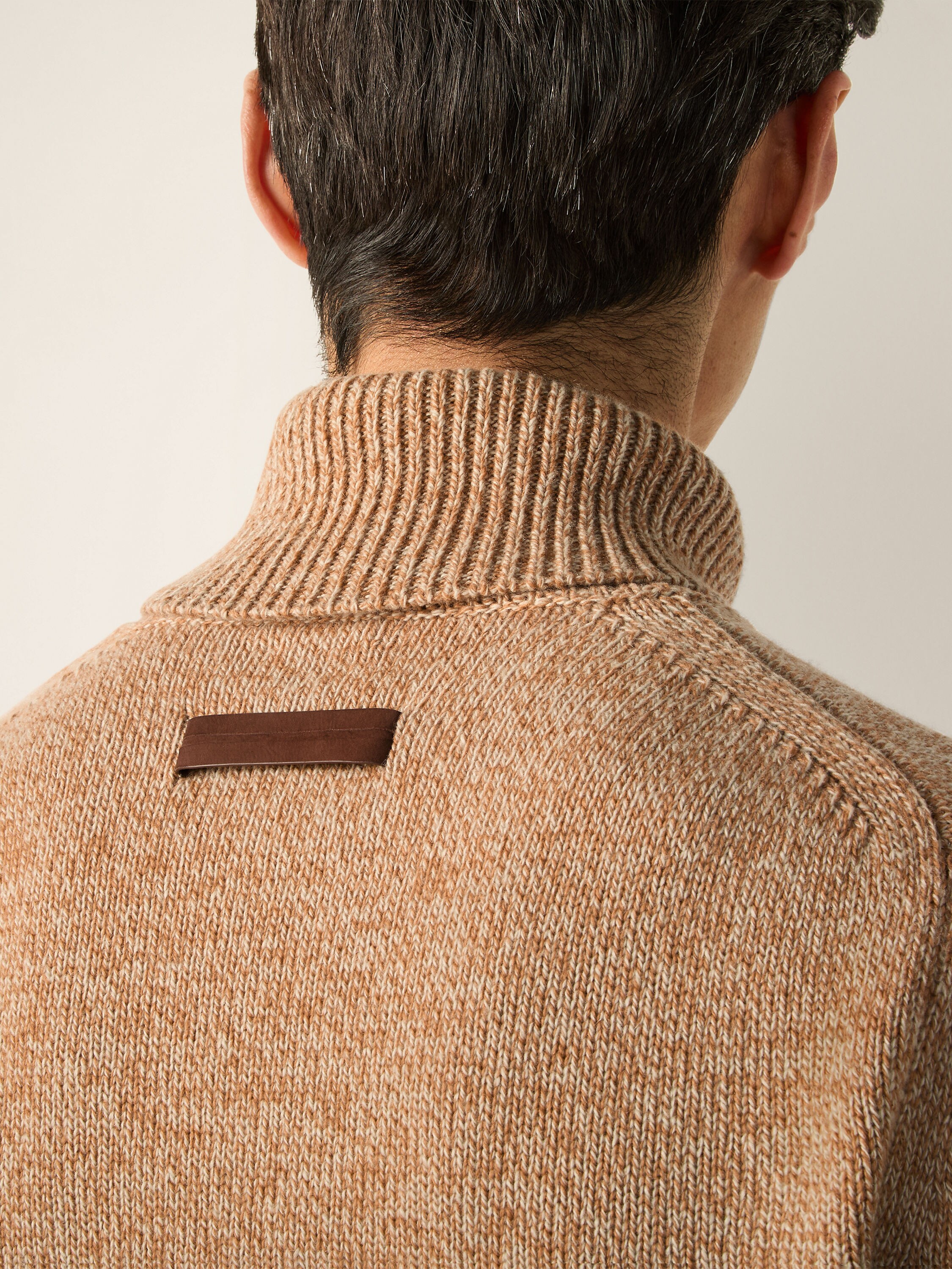 Light Beige Oasi Cashmere Turtleneck Product detail photo #1
