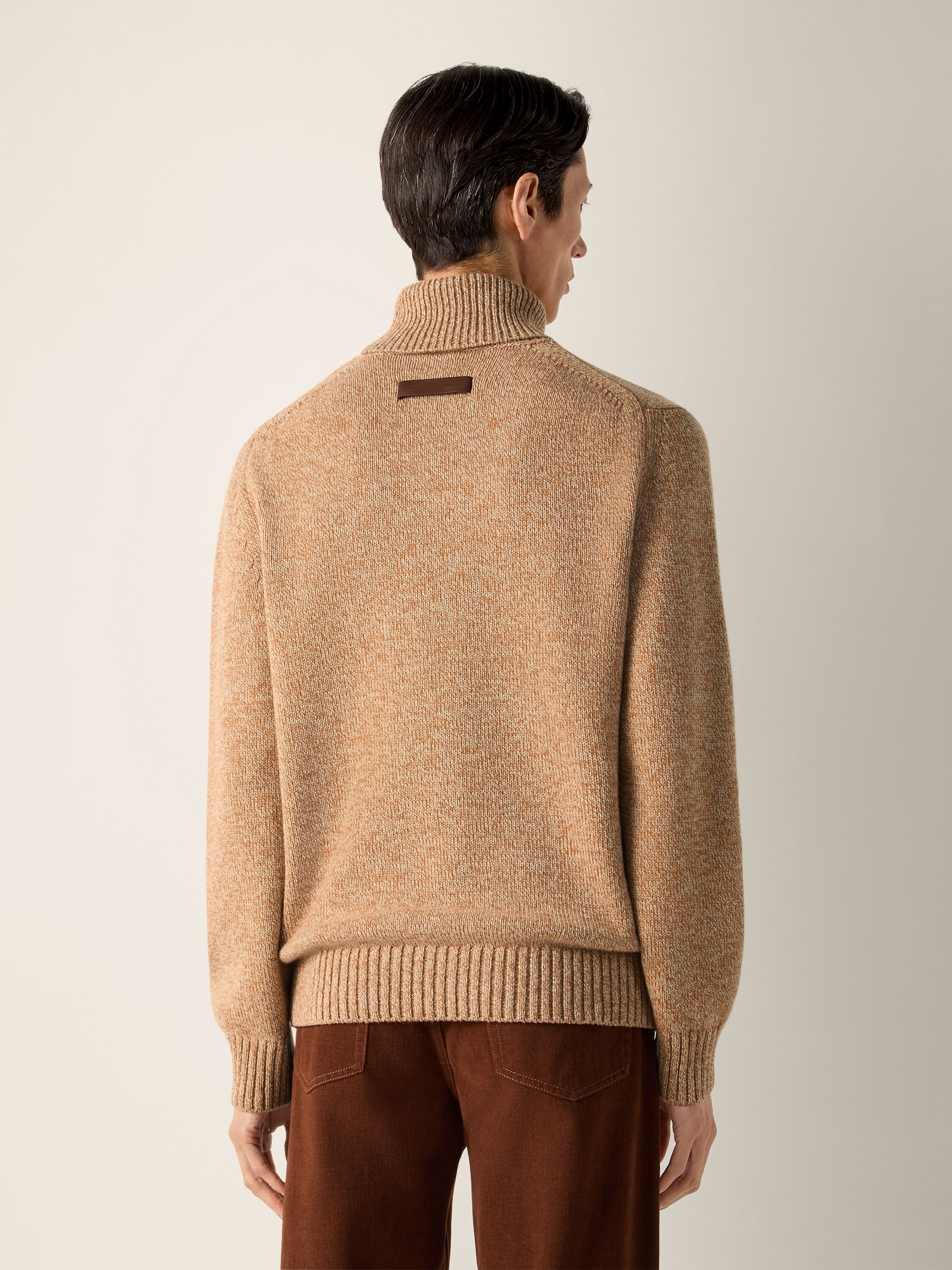 Light Beige Oasi Cashmere Turtleneck Product detail photo #5