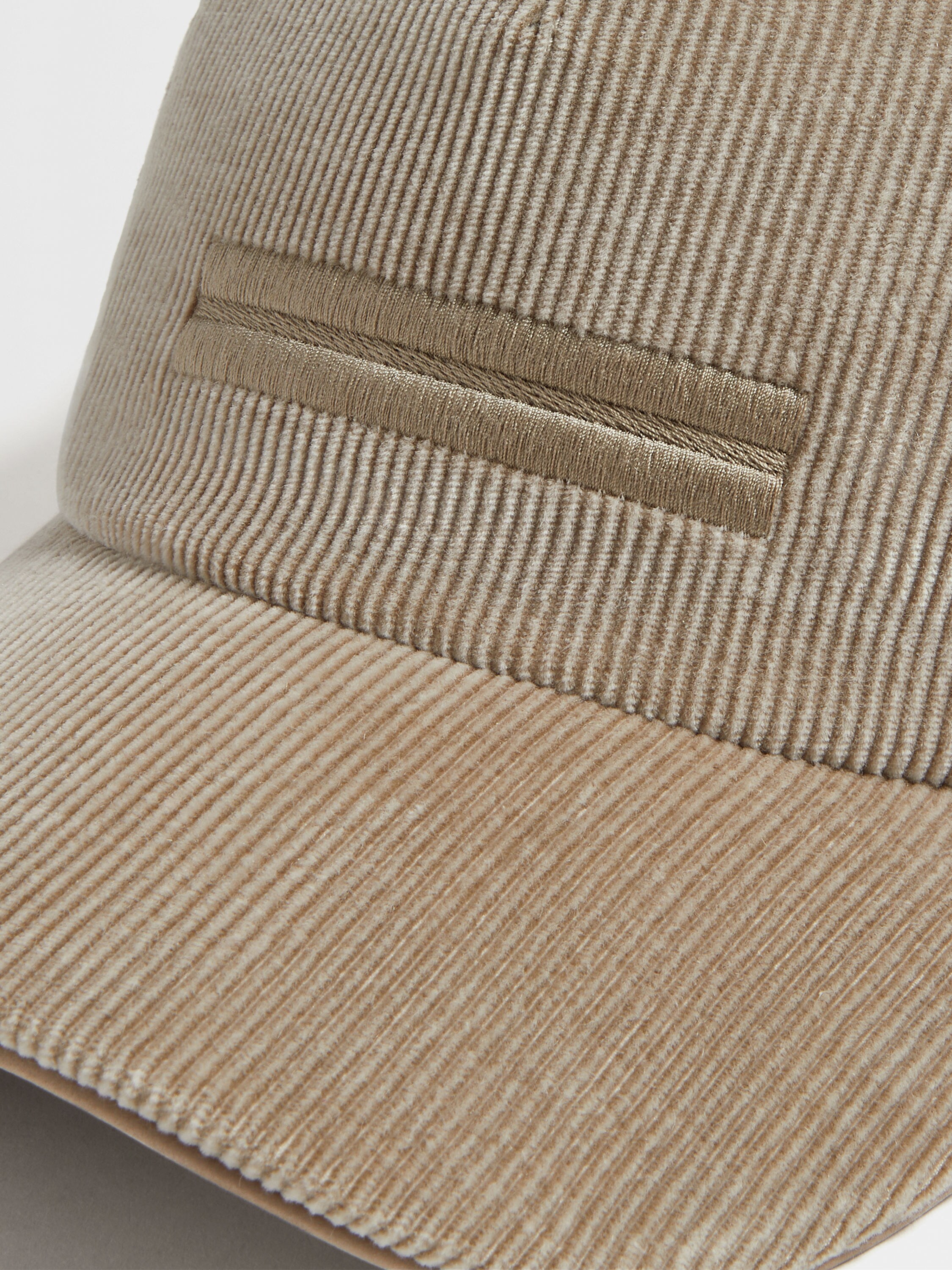 Boné de Basebol Bege em Tecido Cashco com Forro Foto #1 de detalhe do produto