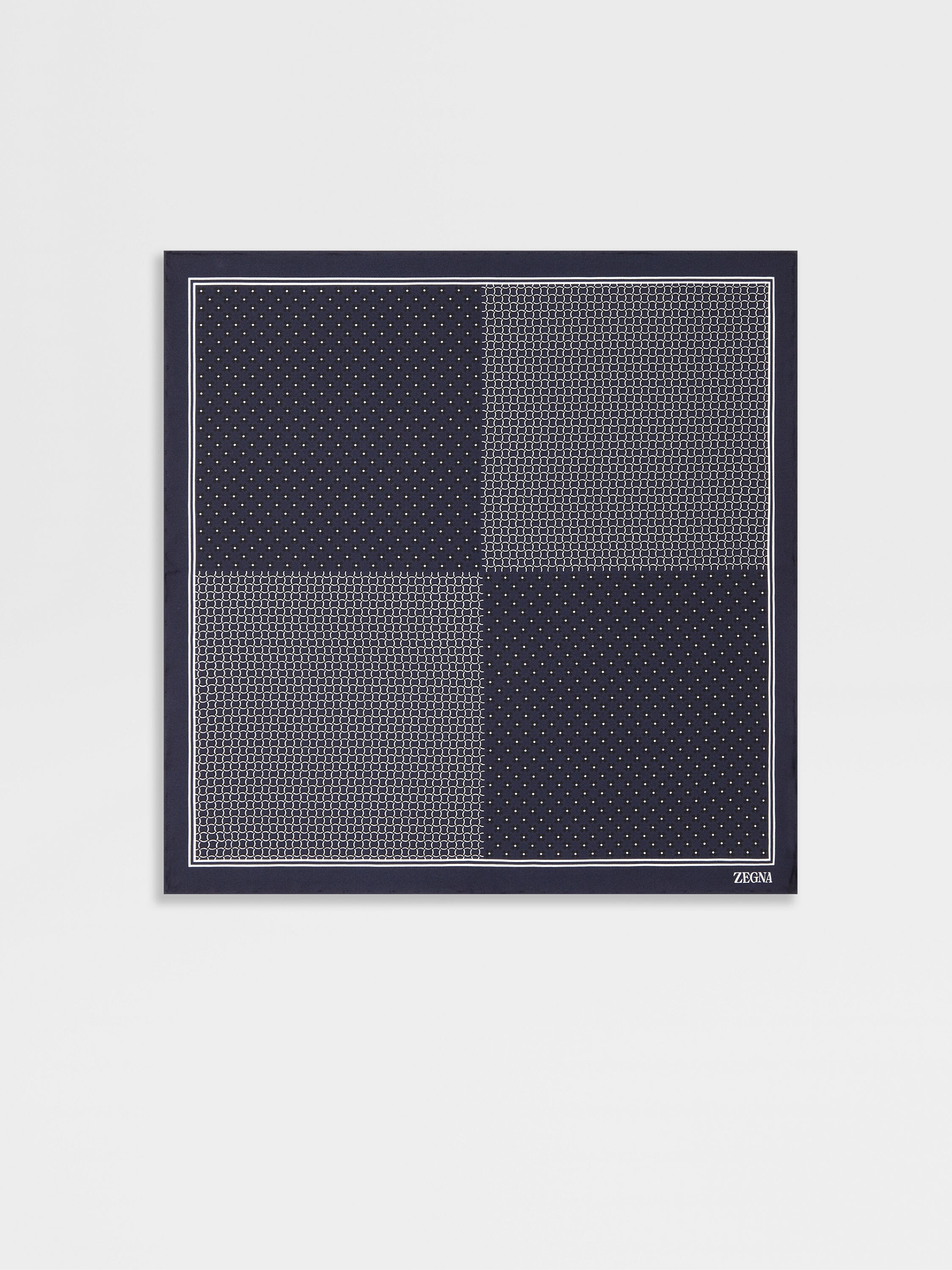 다크 블루 실크 포켓 스퀘어 제품 상세 사진 #2