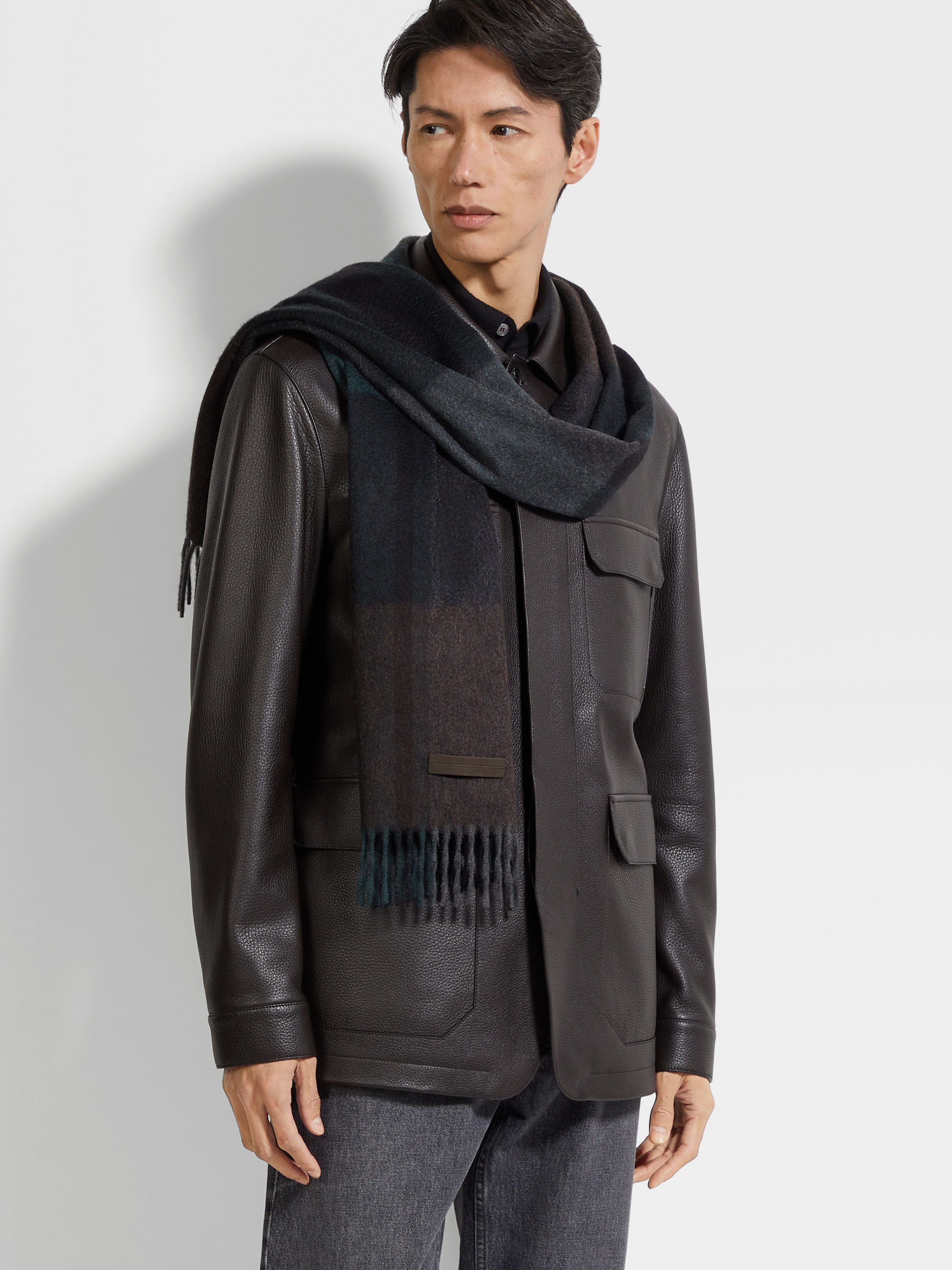 Dark Grey and Dark Brown Oasi Cashmere Scarf Product detail photo #2