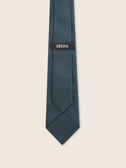 極上 イタリア製 Zegna深紺シングルスーツ × OLD CHANELネクタイ ダークティールブルー シルクタイ SS26 37127616 | Zegna JP