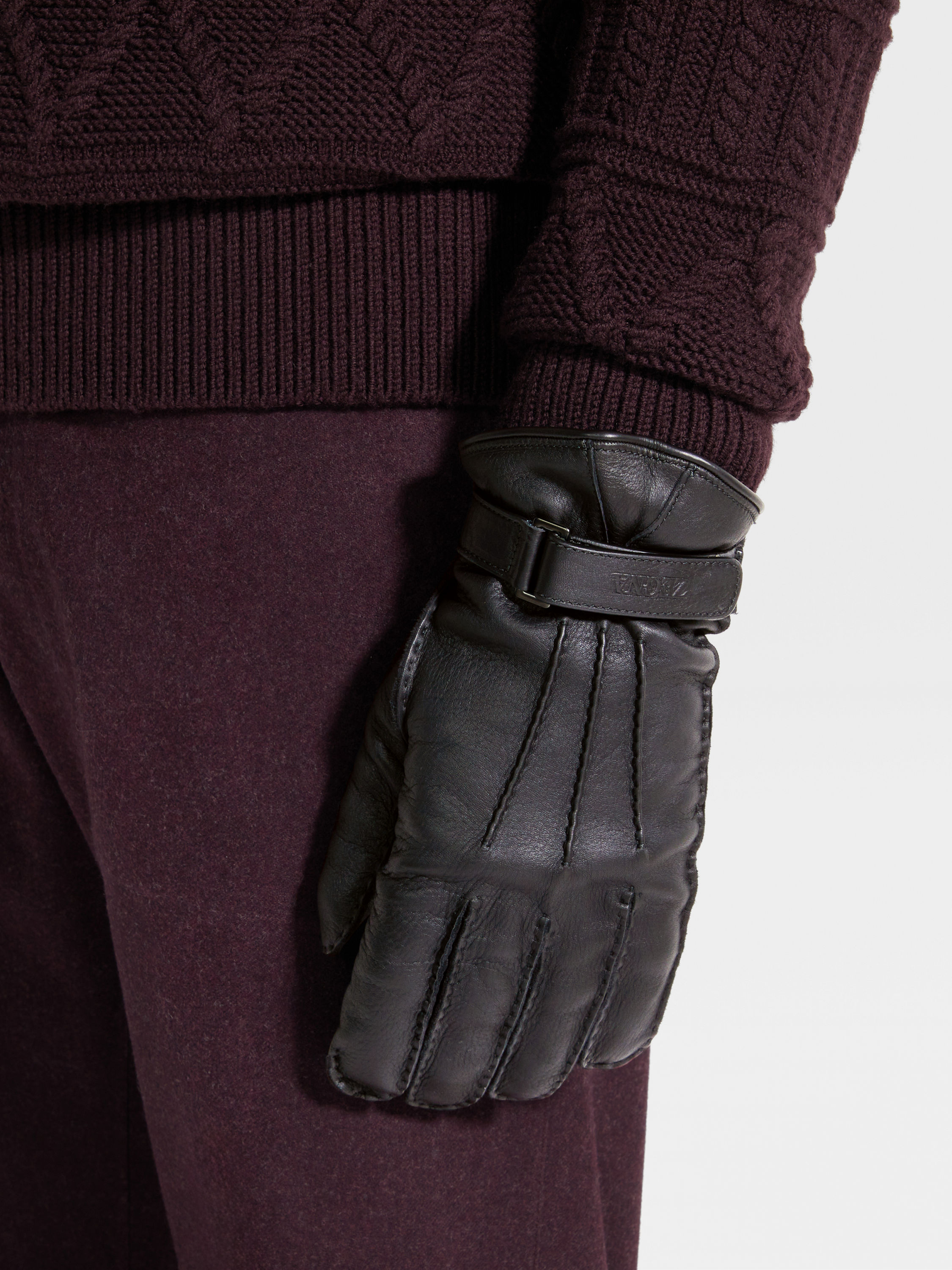 Handschuhe aus Hirschleder in Schwarz Detailfoto #2 des Produkts