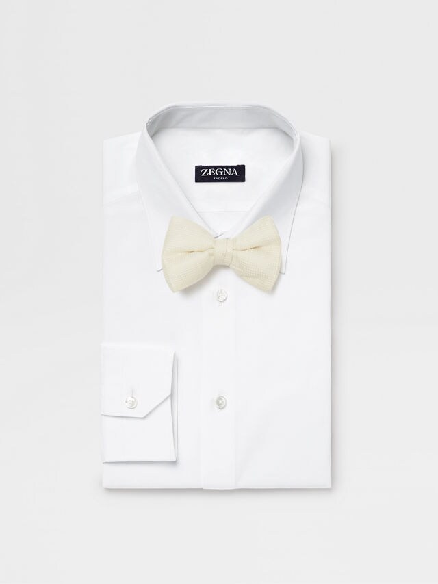White Silk and Linen Bowtie Product detail photo #2