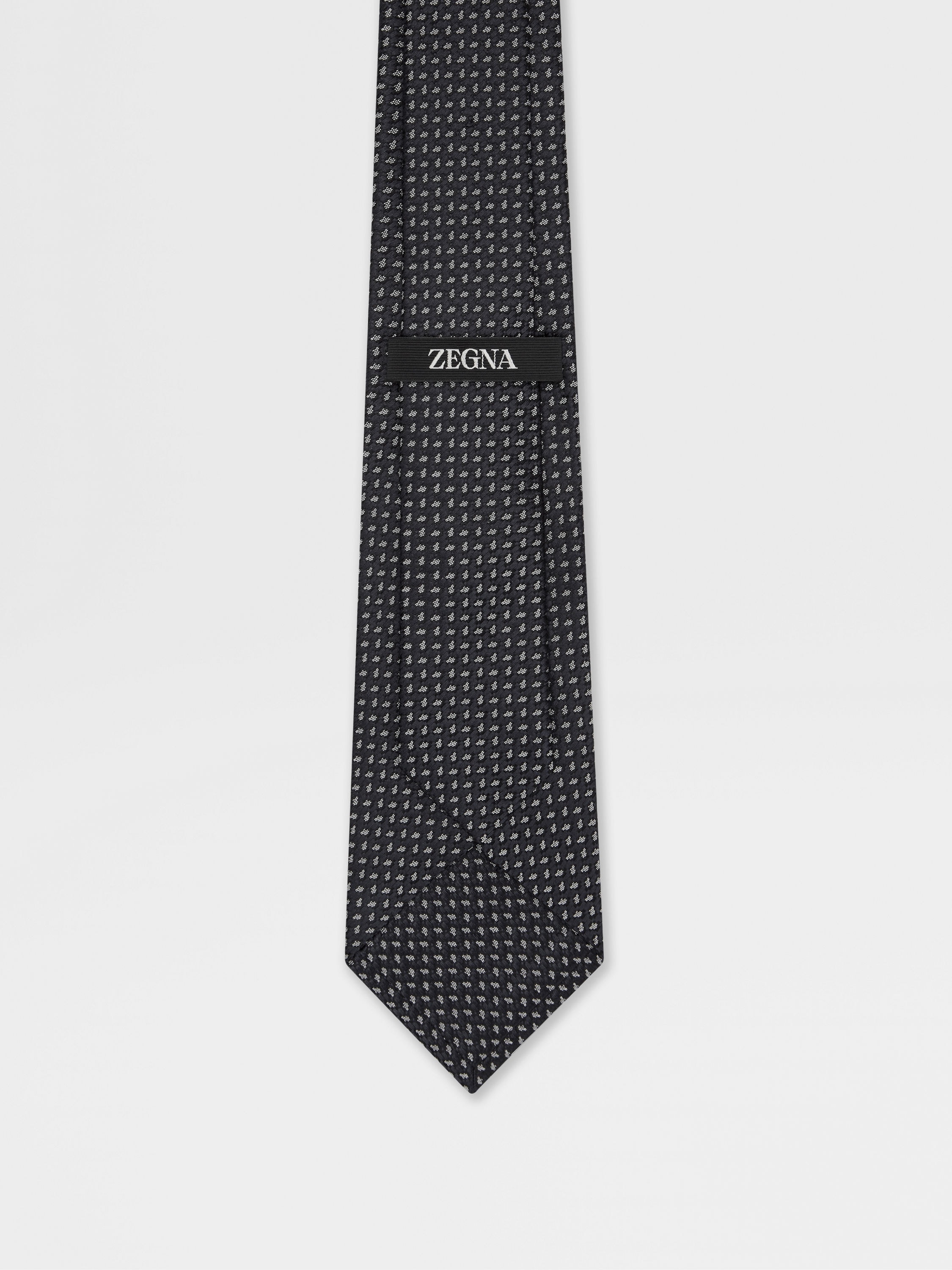 Dark Blue Silk Tie Product detail photo #2