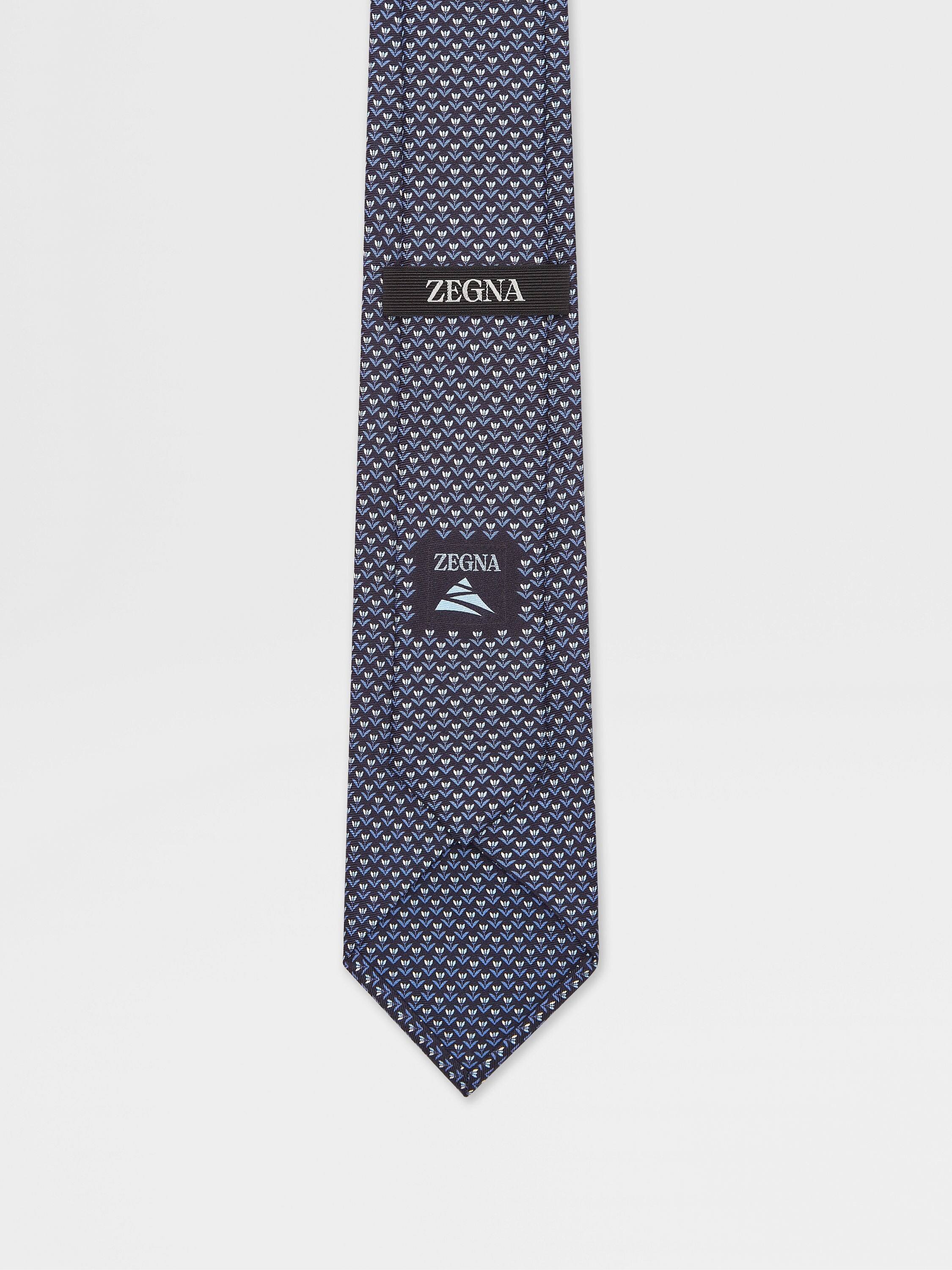 Navy Blue Silk Tie Product detail photo #2