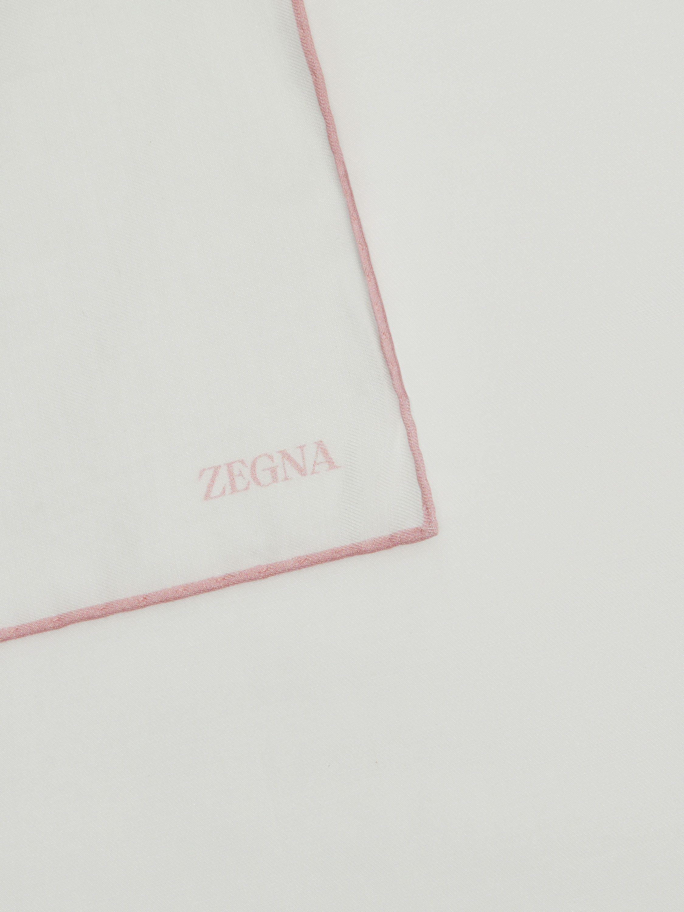 粉色棉及桑蚕丝混纺口袋巾 产品细节图 #1